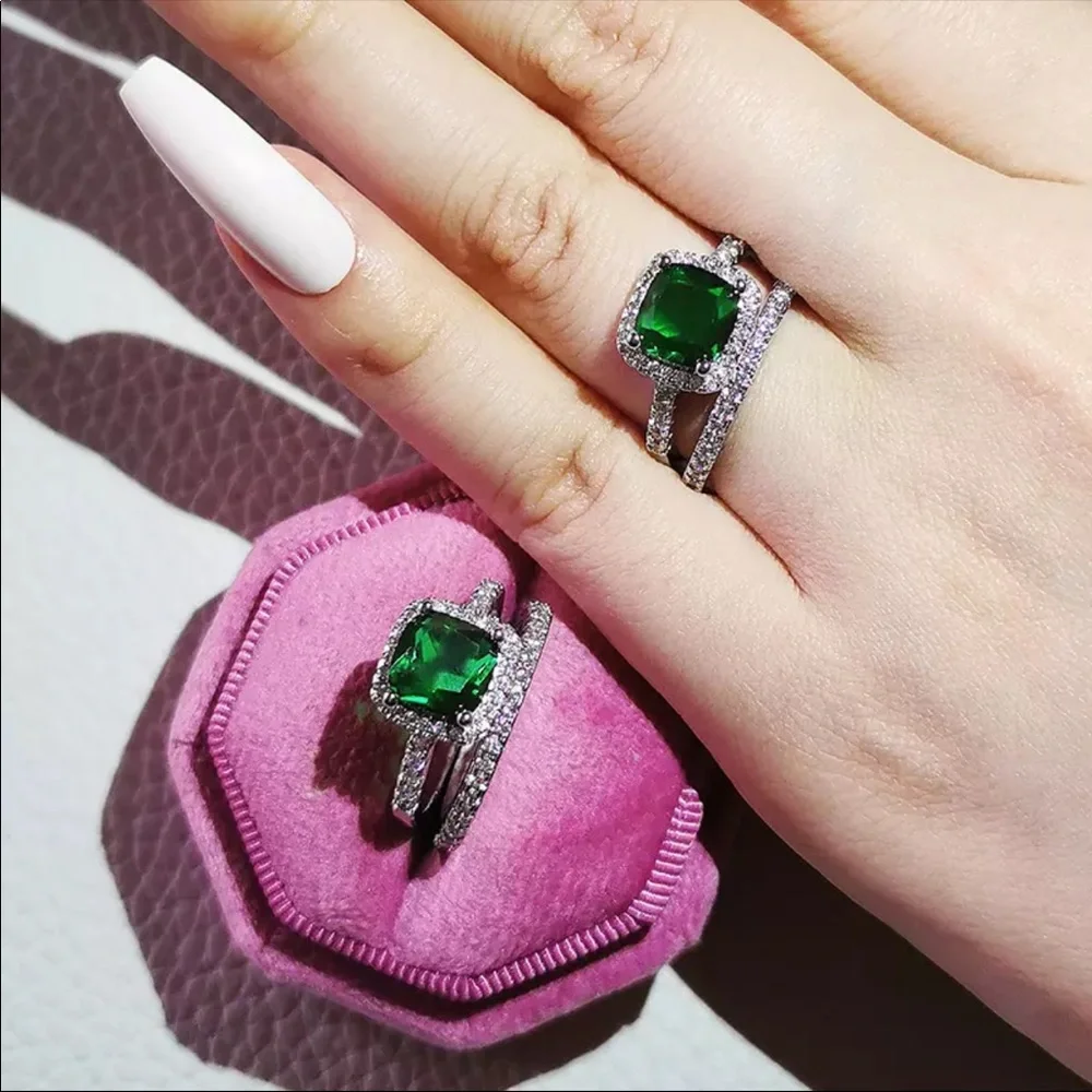 New 925 Silver Set Engagement Emerald Ring